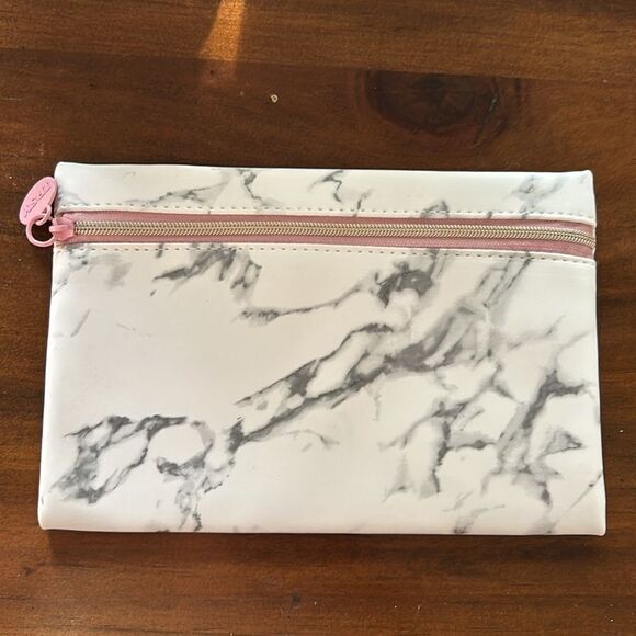 POWDER KISS SOFT MATTE EYE SHADOW NEW in box Ipsy bag Good Jeans color shade - Picture 5 of 12